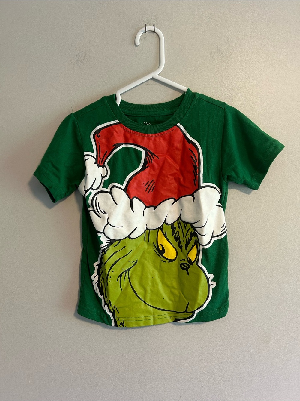 The Grinch 4t green & red santa Holiday short sleeve Christmas tshirt